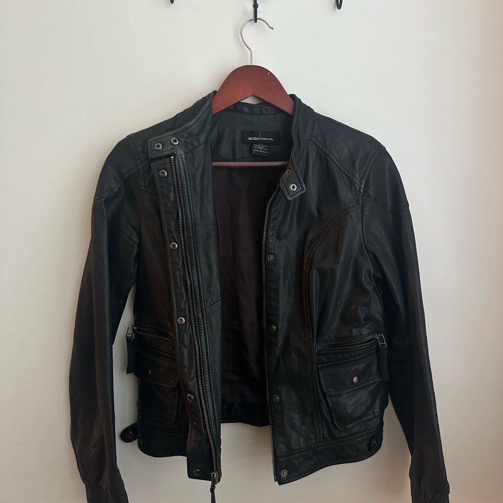 Women’s Moda Black Leather Jacket